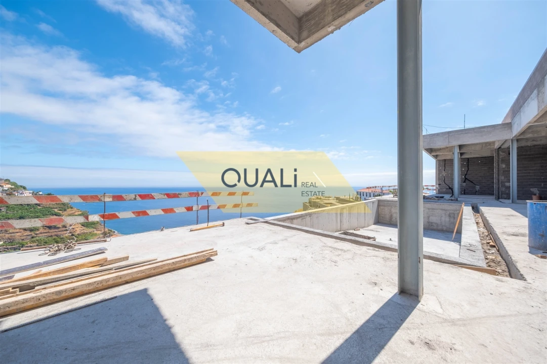 Moradia T3 para Venda em Calheta Foto 5