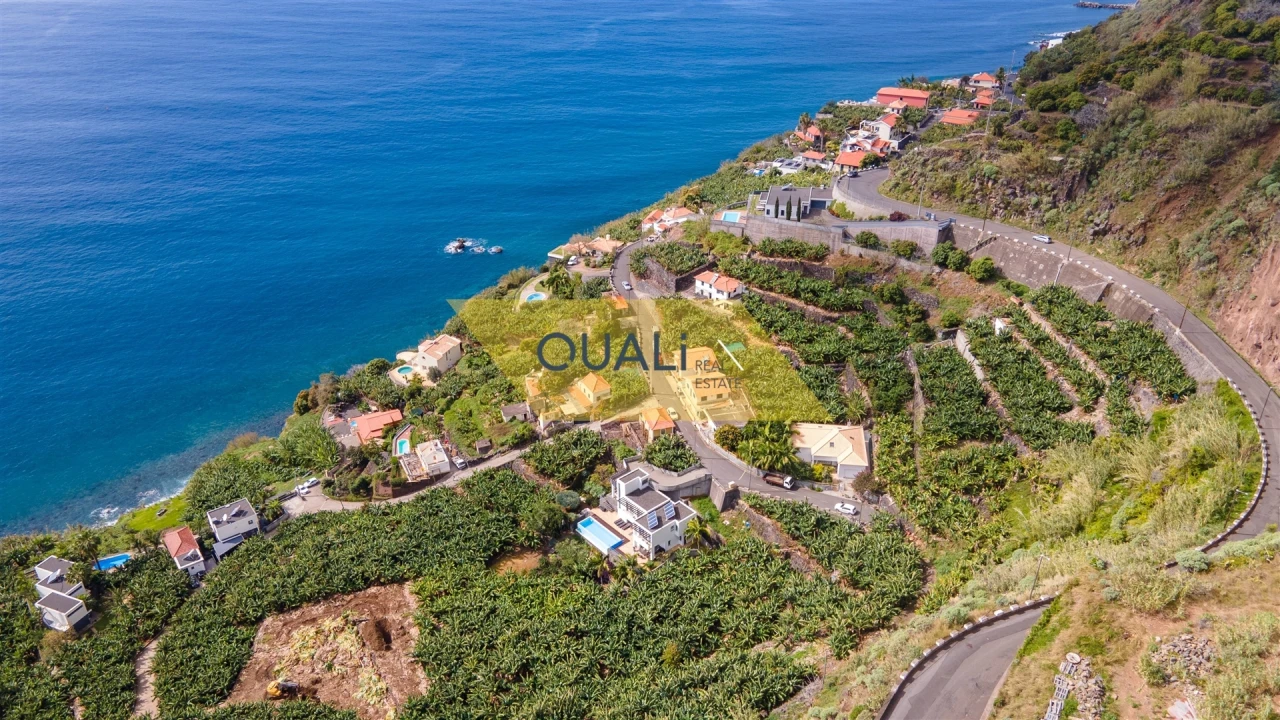 Terreno para Venda em Arco da Calheta Foto 1