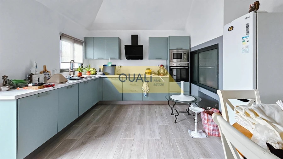 Moradia T5 para Venda em Fajã da Ovelha Foto 13