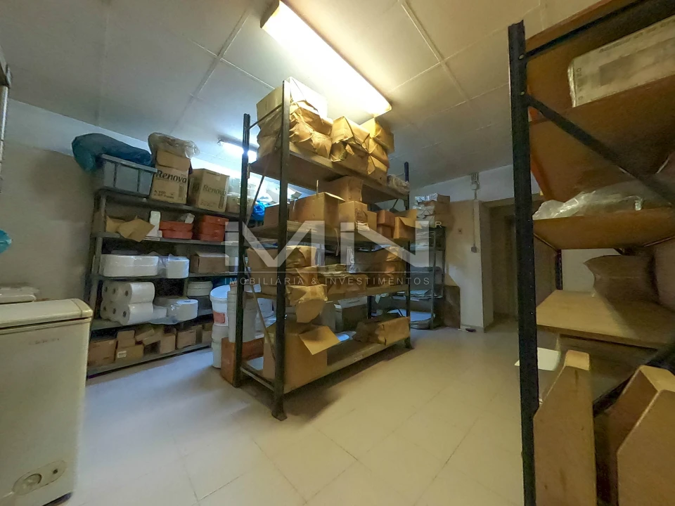 Negócio para Venda em Gondomar (São Cosme), Valbom e Jovim Foto 23