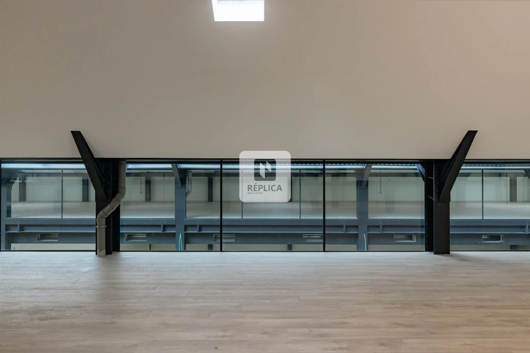 Prédio para Arrendamento em Cedofeita, Santo Ildefonso, Sé, Miragaia, São Nicolau e Vitória Foto 28