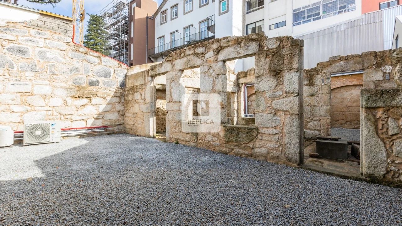 Prédio para Arrendamento em Cedofeita, Santo Ildefonso, Sé, Miragaia, São Nicolau e Vitória Foto 32