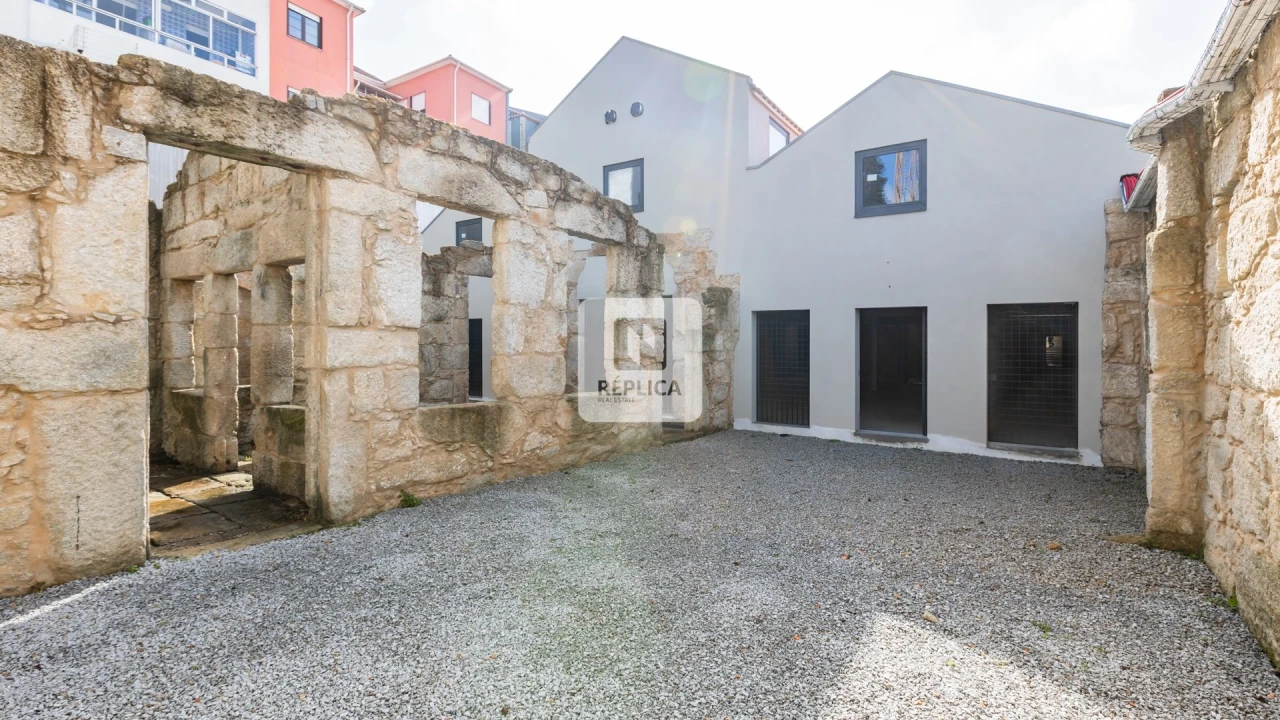 Prédio para Arrendamento em Cedofeita, Santo Ildefonso, Sé, Miragaia, São Nicolau e Vitória Foto 31