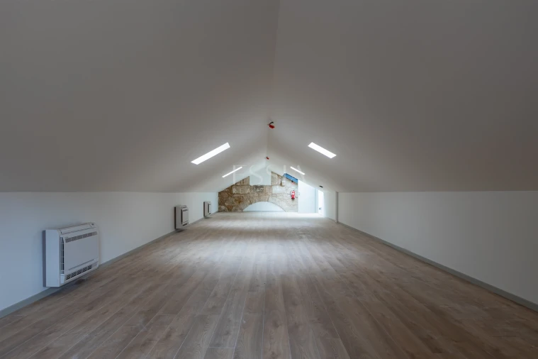 Prédio para Arrendamento em Cedofeita, Santo Ildefonso, Sé, Miragaia, São Nicolau e Vitória Foto 25