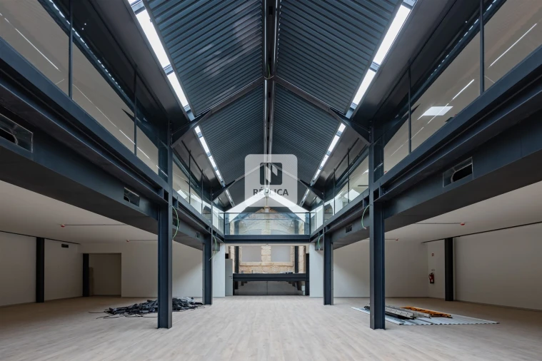 Prédio para Arrendamento em Cedofeita, Santo Ildefonso, Sé, Miragaia, São Nicolau e Vitória Foto 5