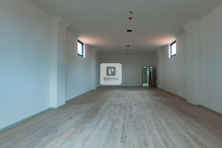 Prédio para Arrendamento em Cedofeita, Santo Ildefonso, Sé, Miragaia, São Nicolau e Vitória Foto 20