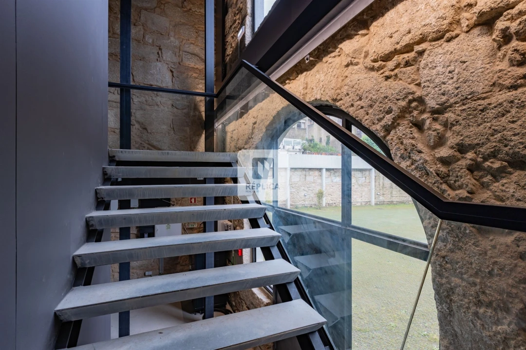 Prédio para Arrendamento em Cedofeita, Santo Ildefonso, Sé, Miragaia, São Nicolau e Vitória Foto 10