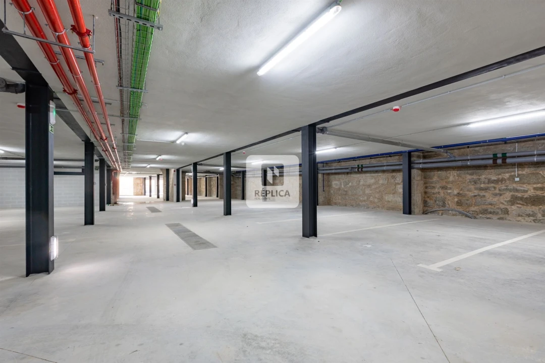 Prédio para Arrendamento em Cedofeita, Santo Ildefonso, Sé, Miragaia, São Nicolau e Vitória Foto 35