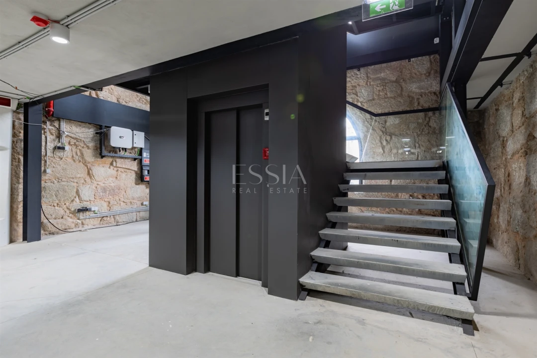 Prédio para Arrendamento em Cedofeita, Santo Ildefonso, Sé, Miragaia, São Nicolau e Vitória Foto 12