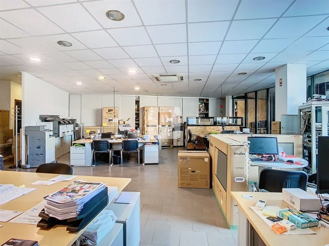 Escritório para Venda em Lordelo do Ouro e Massarelos Foto 5