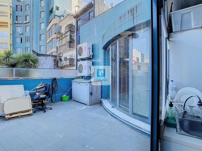 Escritório para Venda em Lordelo do Ouro e Massarelos Foto 4