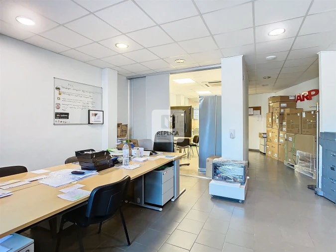 Escritório para Venda em Lordelo do Ouro e Massarelos Foto 10