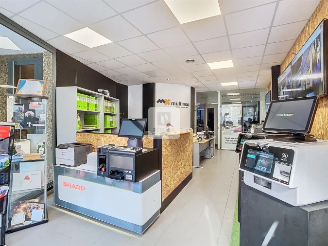 Escritório para Venda em Lordelo do Ouro e Massarelos Foto 1