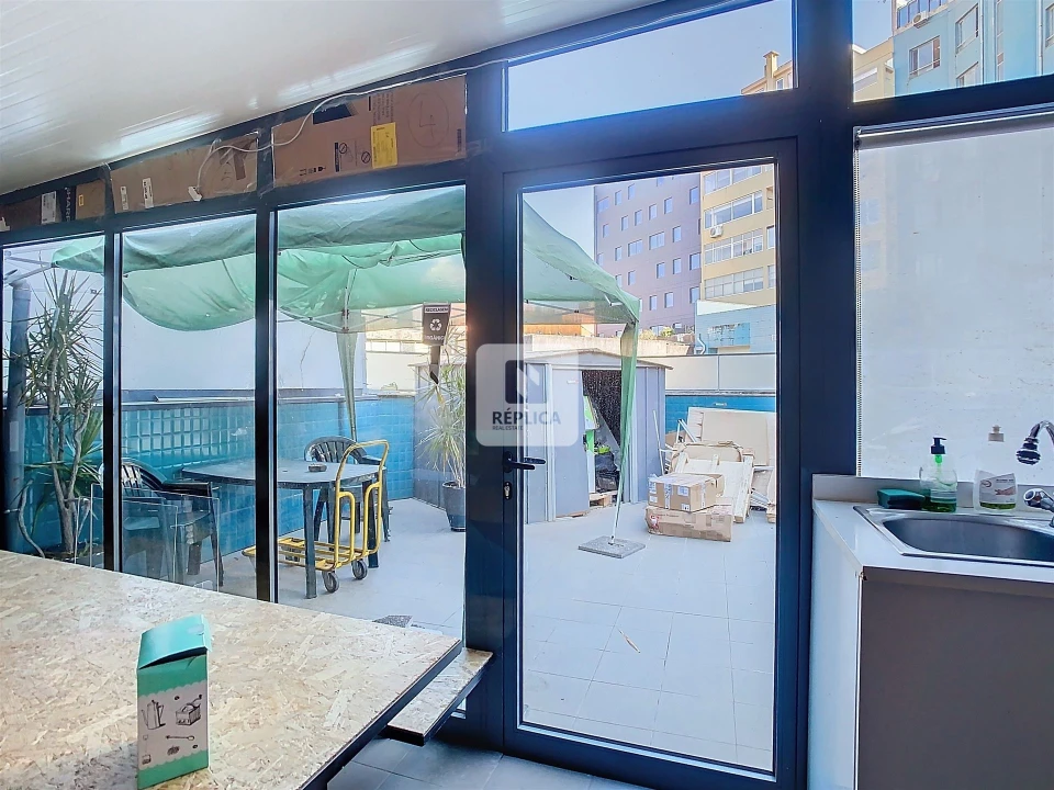 Escritório para Venda em Lordelo do Ouro e Massarelos Foto 12