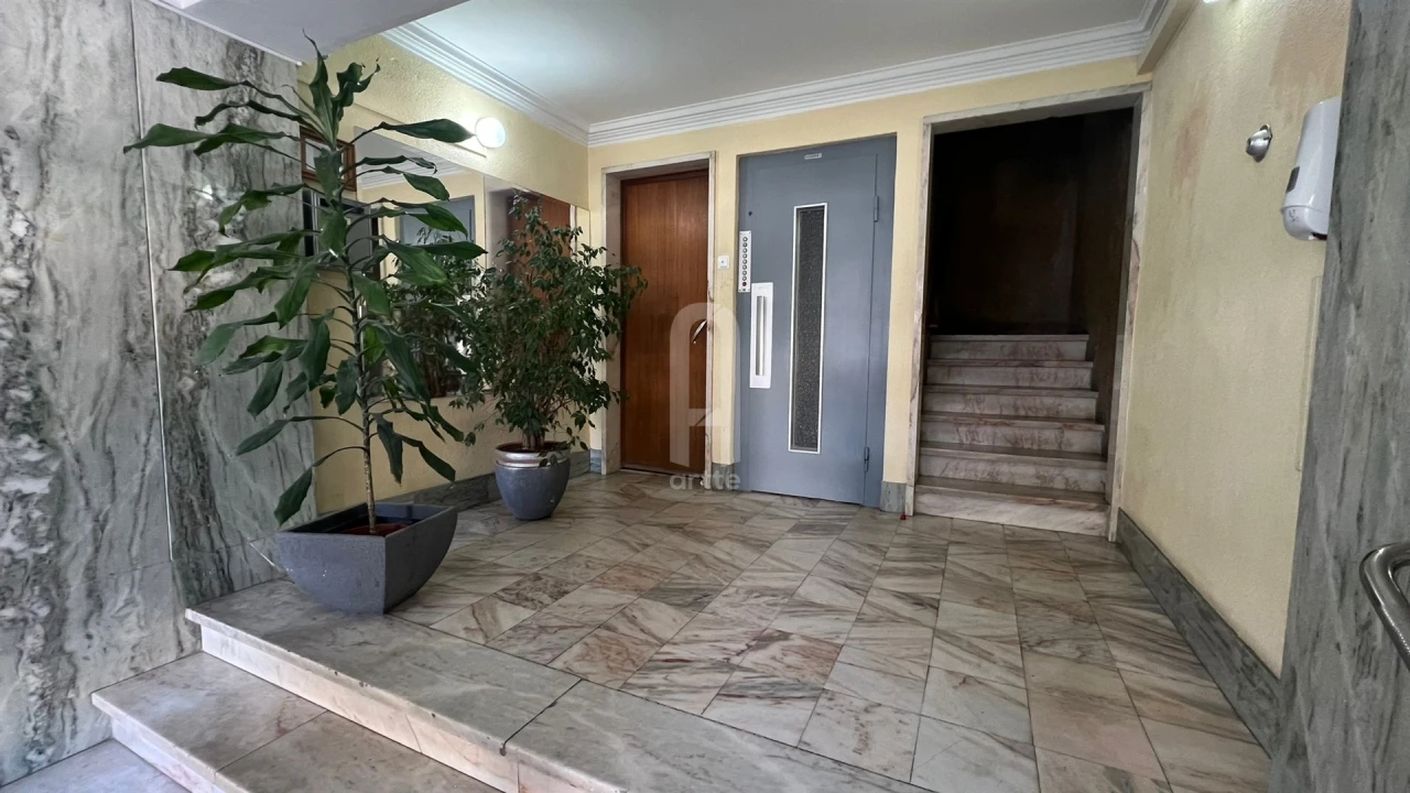 Prédio para Venda em Almada, Cova da Piedade, Pragal e Cacilhas Foto 1