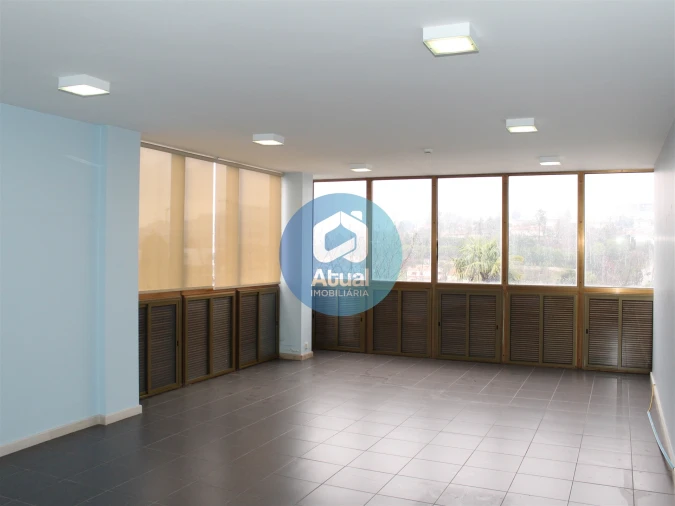 Escritório para Arrendamento em Caldas de Vizela (São Miguel e São João) Foto 1