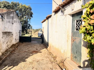 Quinta T0 para Venda em Escalos de Baixo e Mata