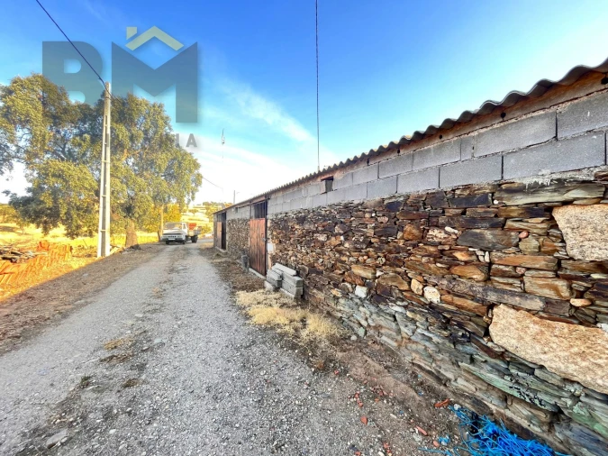 Quinta T0 para Venda em Escalos de Baixo e Mata Foto 17