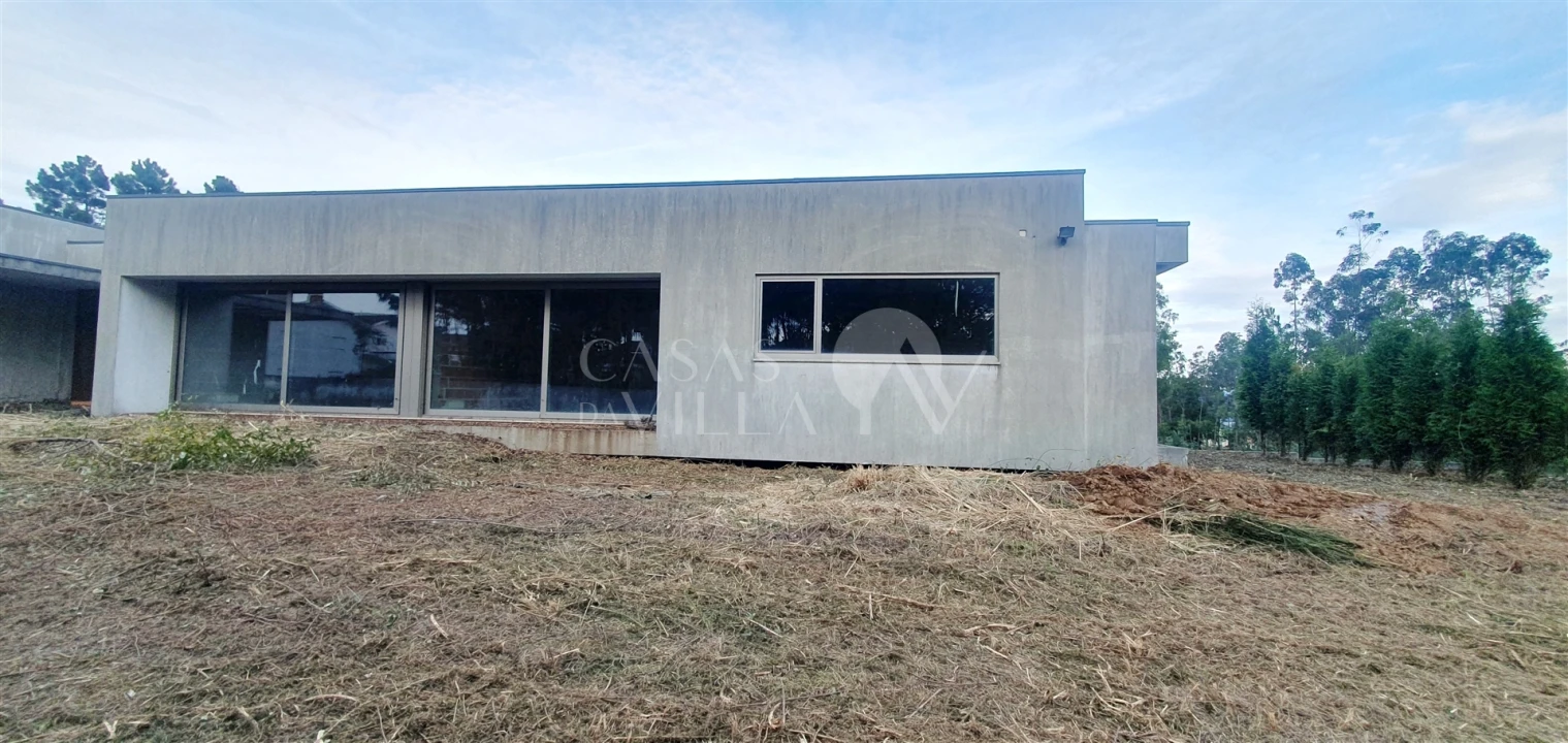 Moradia T3 para Venda em Fiães Foto 32