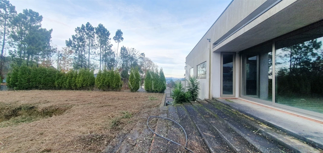 Moradia T3 para Venda em Fiães Foto 36