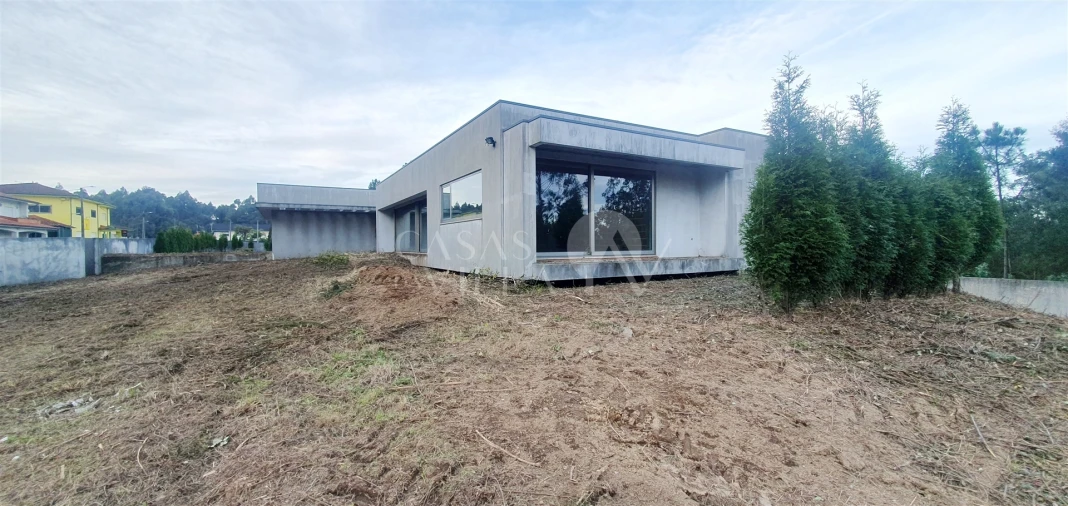 Moradia T3 para Venda em Fiães Foto 31