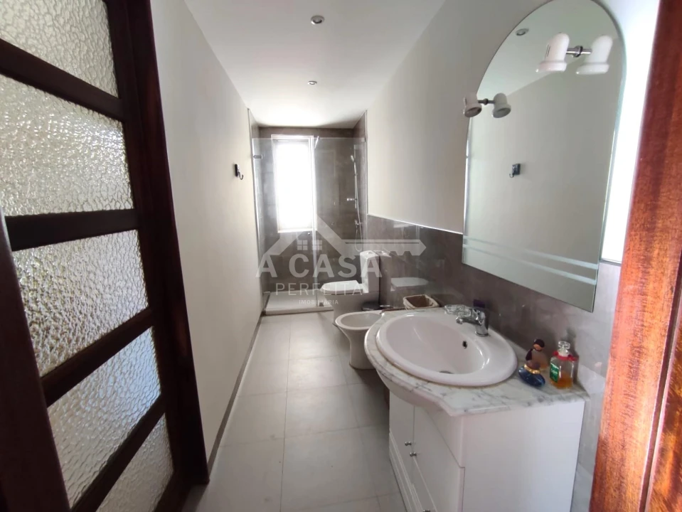 Apartamento T6 para Venda em São João da Madeira Foto 14