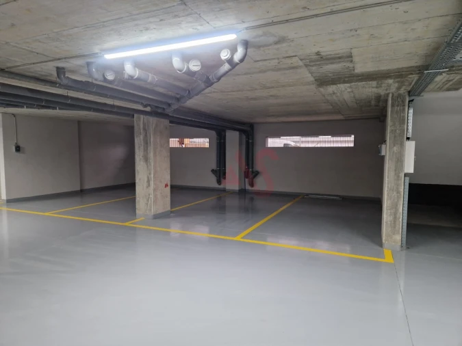 Apartamento T2 para Venda em Creixomil Foto 18