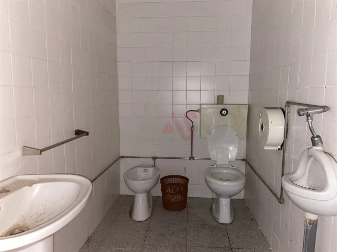 Armazém para Venda em Caldas de Vizela (São Miguel e São João) Foto 13