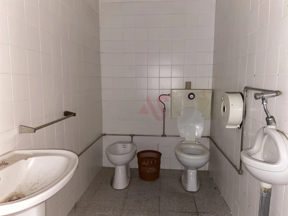 Armazém para Venda em Caldas de Vizela (São Miguel e São João) Foto 13