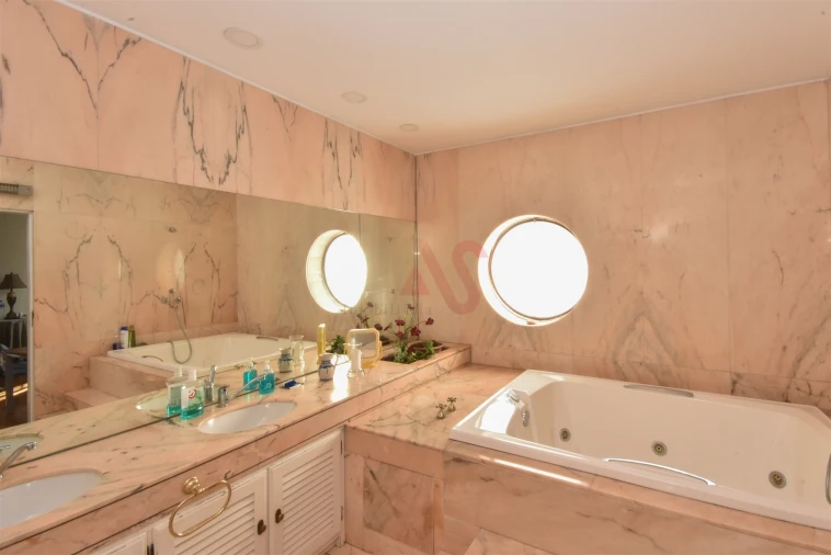 Quinta T4 para Venda em Castêlo da Maia Foto 9