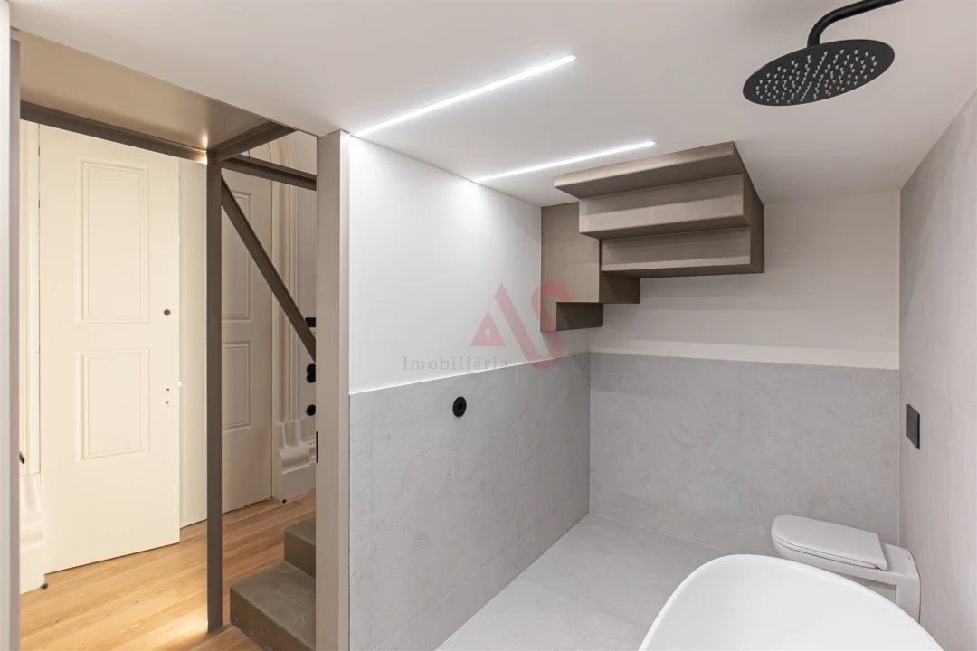 Apartamento T1 para Venda em Cedofeita, Santo Ildefonso, Sé, Miragaia, São Nicolau e Vitória Foto 5