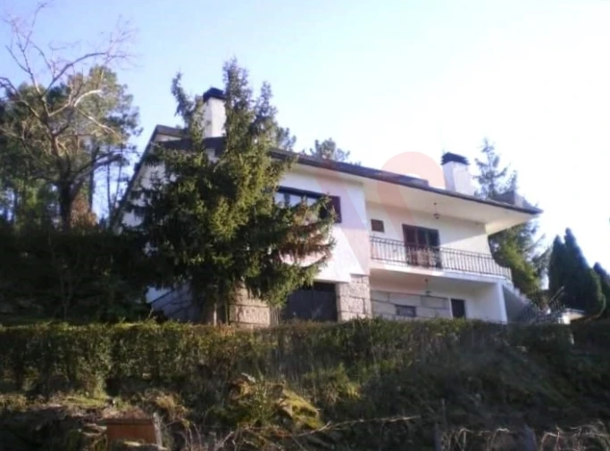 Moradia T3 para Venda em Vila Verde Foto 11