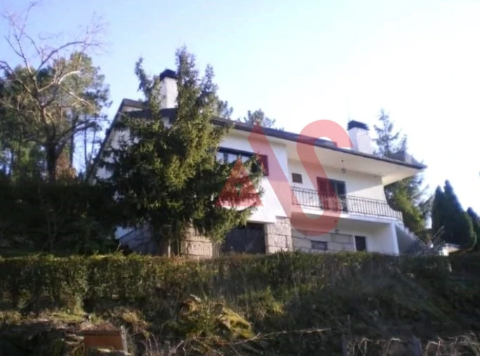 Moradia T3 para Venda em Vila Verde Foto 9