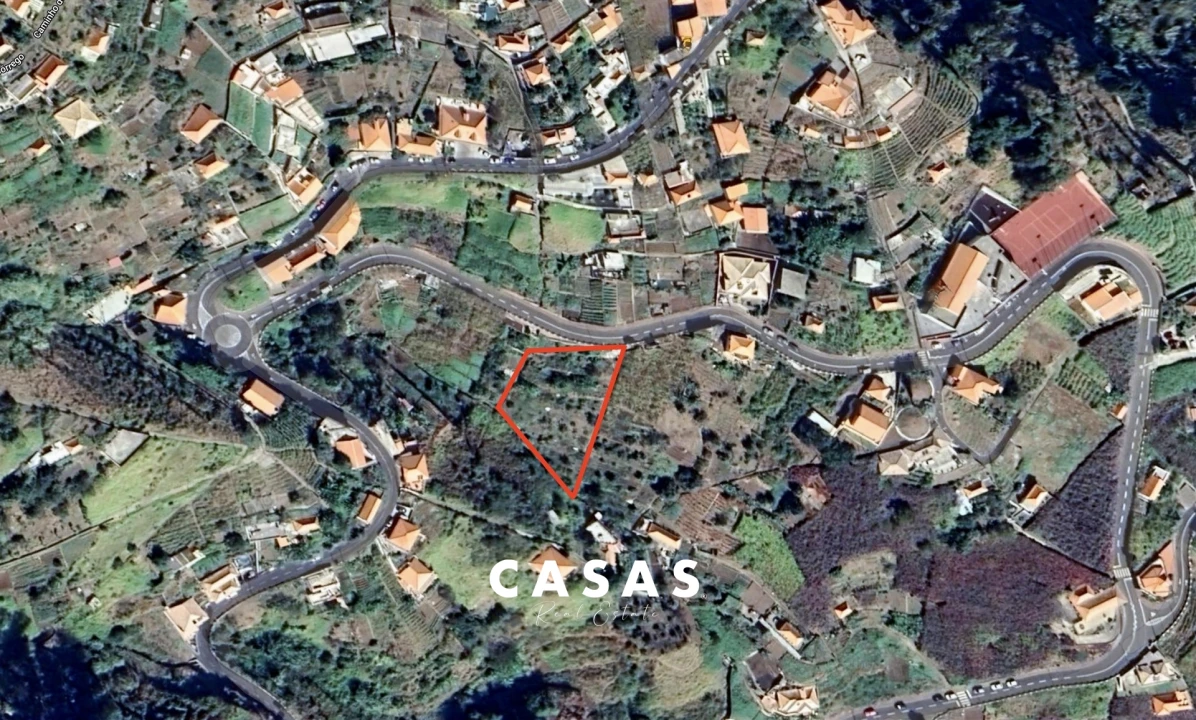 Terreno para Venda em Estreito de Camara de Lobos Foto 1