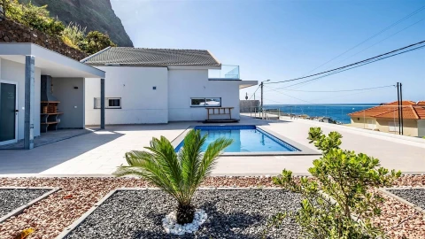 Moradia T4 para Venda em Paul do Mar