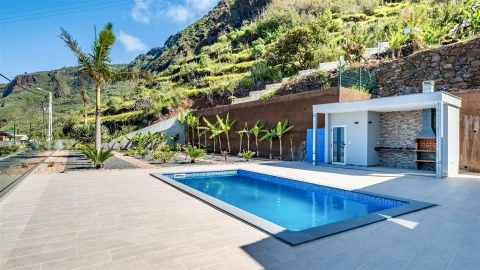 Moradia T4 para Venda em Paul do Mar