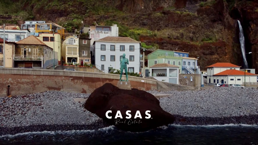 Moradia T4 para Venda em Paul do Mar Foto 20