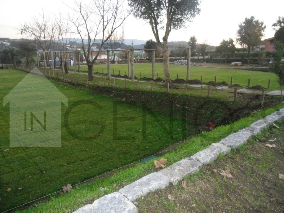 Moradia T0 para Venda em Landim Foto 35