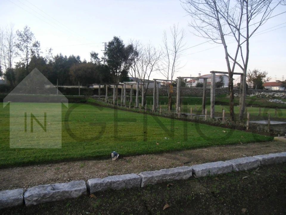 Moradia T0 para Venda em Landim Foto 24