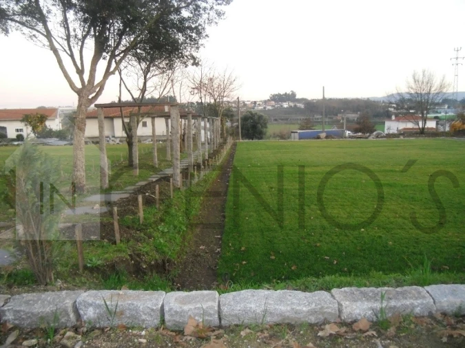 Moradia T0 para Venda em Landim Foto 36