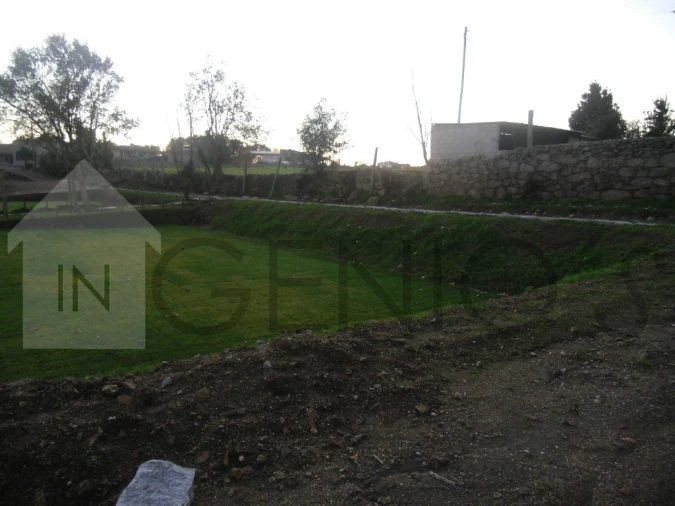 Moradia T0 para Venda em Landim Foto 31