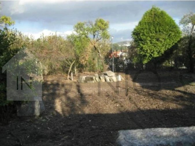 Moradia T0 para Venda em Landim Foto 6