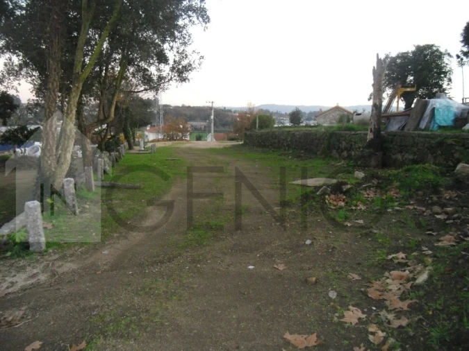 Moradia T0 para Venda em Landim Foto 39