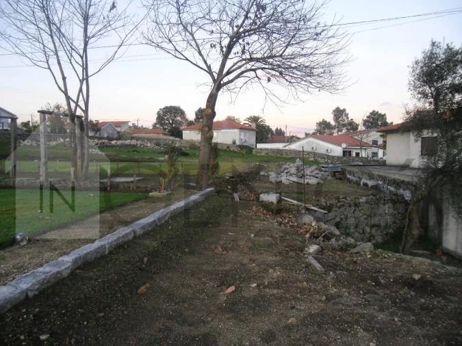 Moradia T0 para Venda em Landim Foto 23