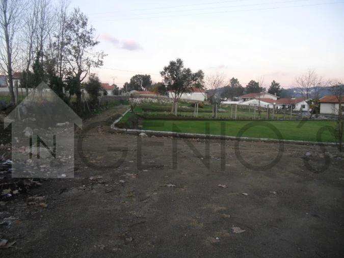 Moradia T0 para Venda em Landim Foto 19