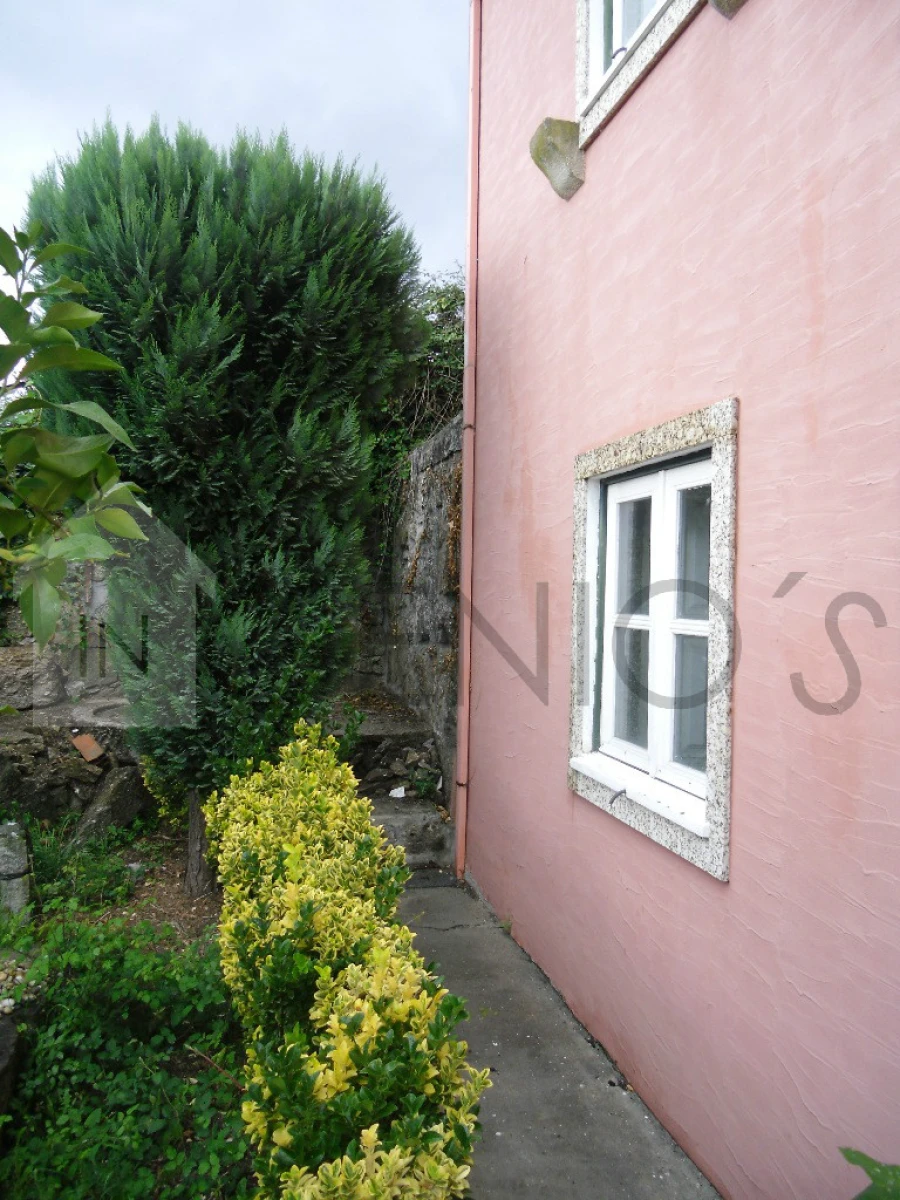 Moradia T0 para Venda em Landim Foto 17