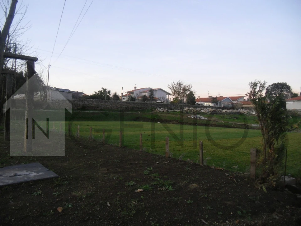 Moradia T0 para Venda em Landim Foto 25