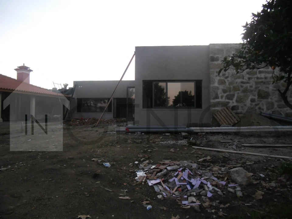 Moradia T0 para Venda em Landim Foto 43