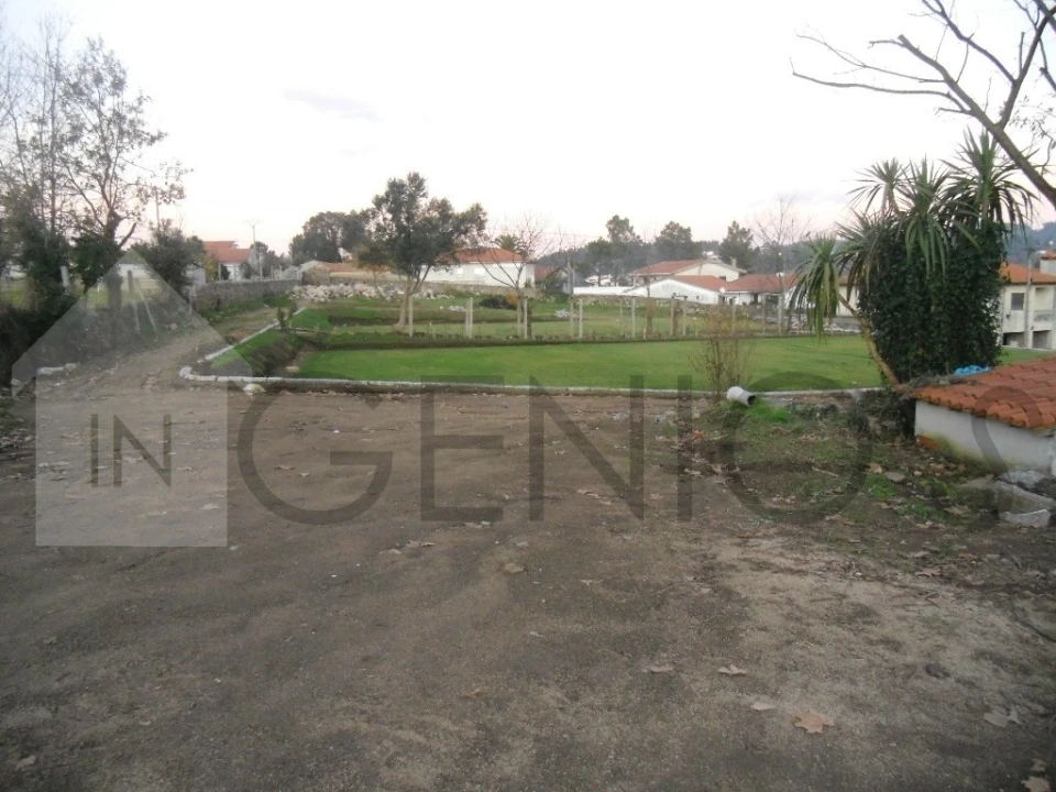 Moradia T0 para Venda em Landim Foto 41