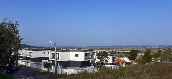 Terreno para Venda em Taveiro, Ameal e Arzila